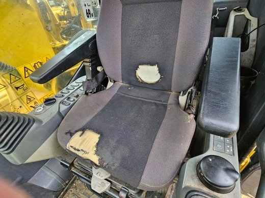 Komatsu PC210LC-10 Long Reach