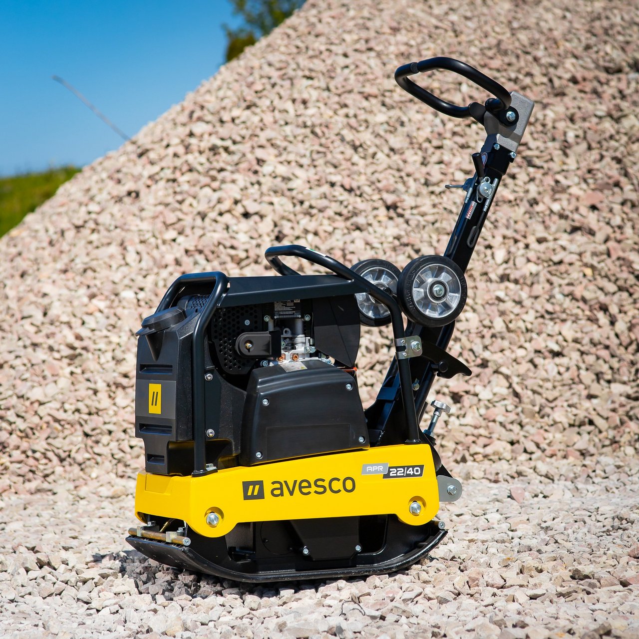 APR 22/40 Avesco Reversible vibratory plate APR 22/40 Avesco Reversible vibratory plate
